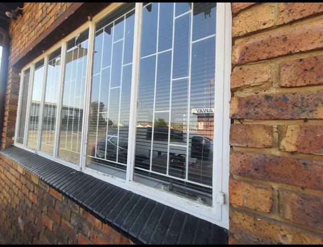 59M² BUSINESS FOR SALE IN VANDERBIJLPARK CE